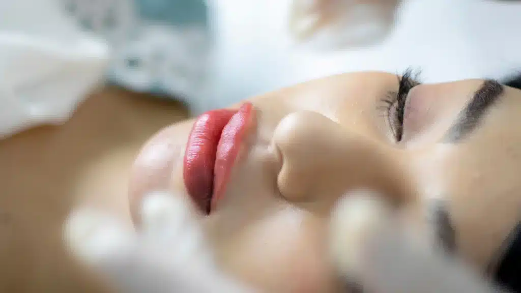 REACH compliant cosmetic tattoo pigments